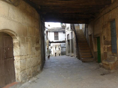 Pasadizo en la Plaza de Torre de Don Miguel en Sierra de Gata, Cáceres