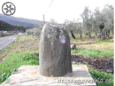  Piedra simbólica en Descargamaría, Sierra de Gata